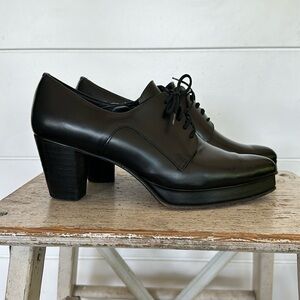 GREATER LA BLACK LEATHER HEELED OXFORD SHOE BOOTIE SIZE 7